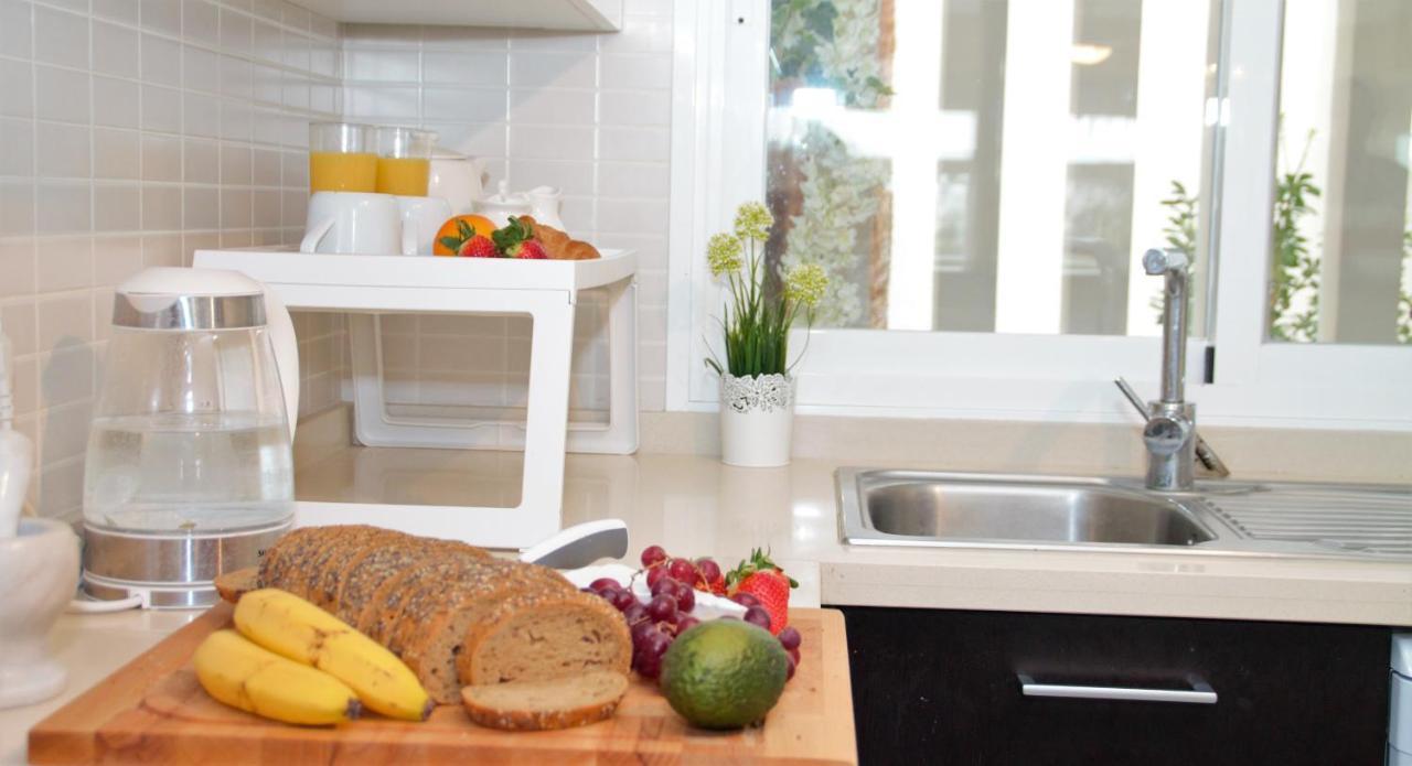 Villa Rosa Luxury Private Large Villa To Rent 마닐바 외부 사진