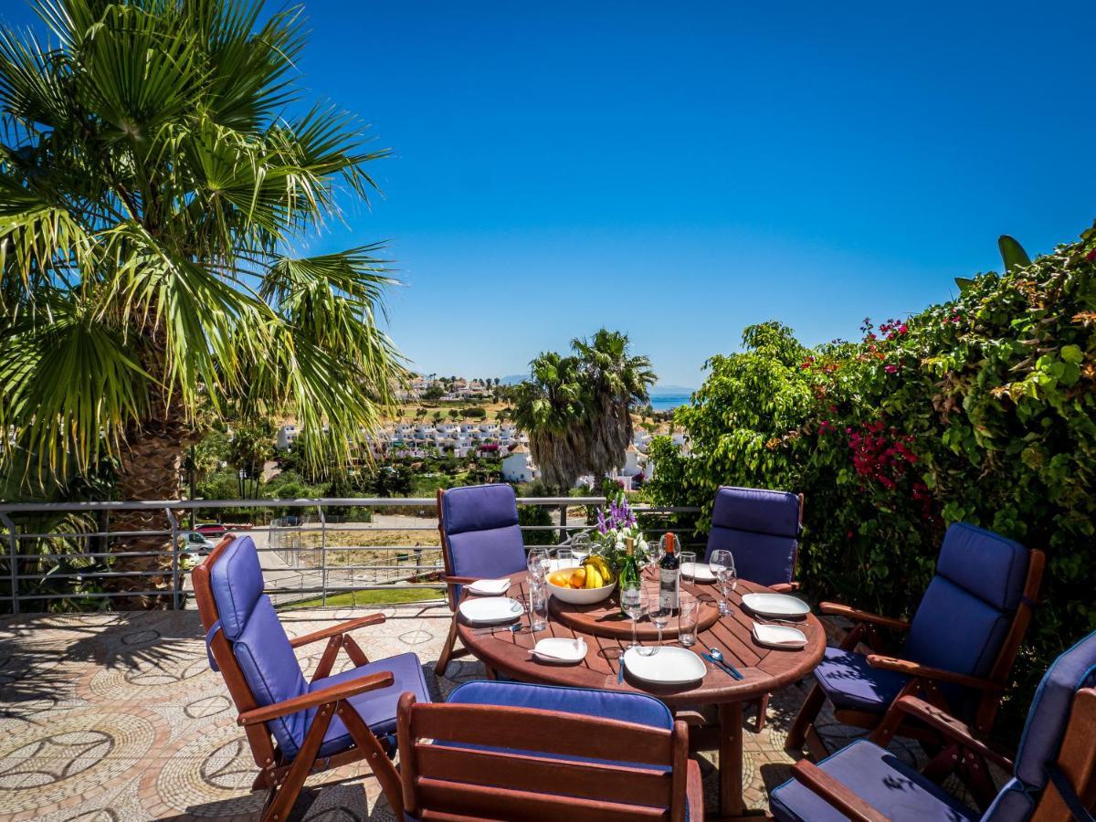 Villa Rosa Luxury Private Large Villa To Rent 마닐바 외부 사진