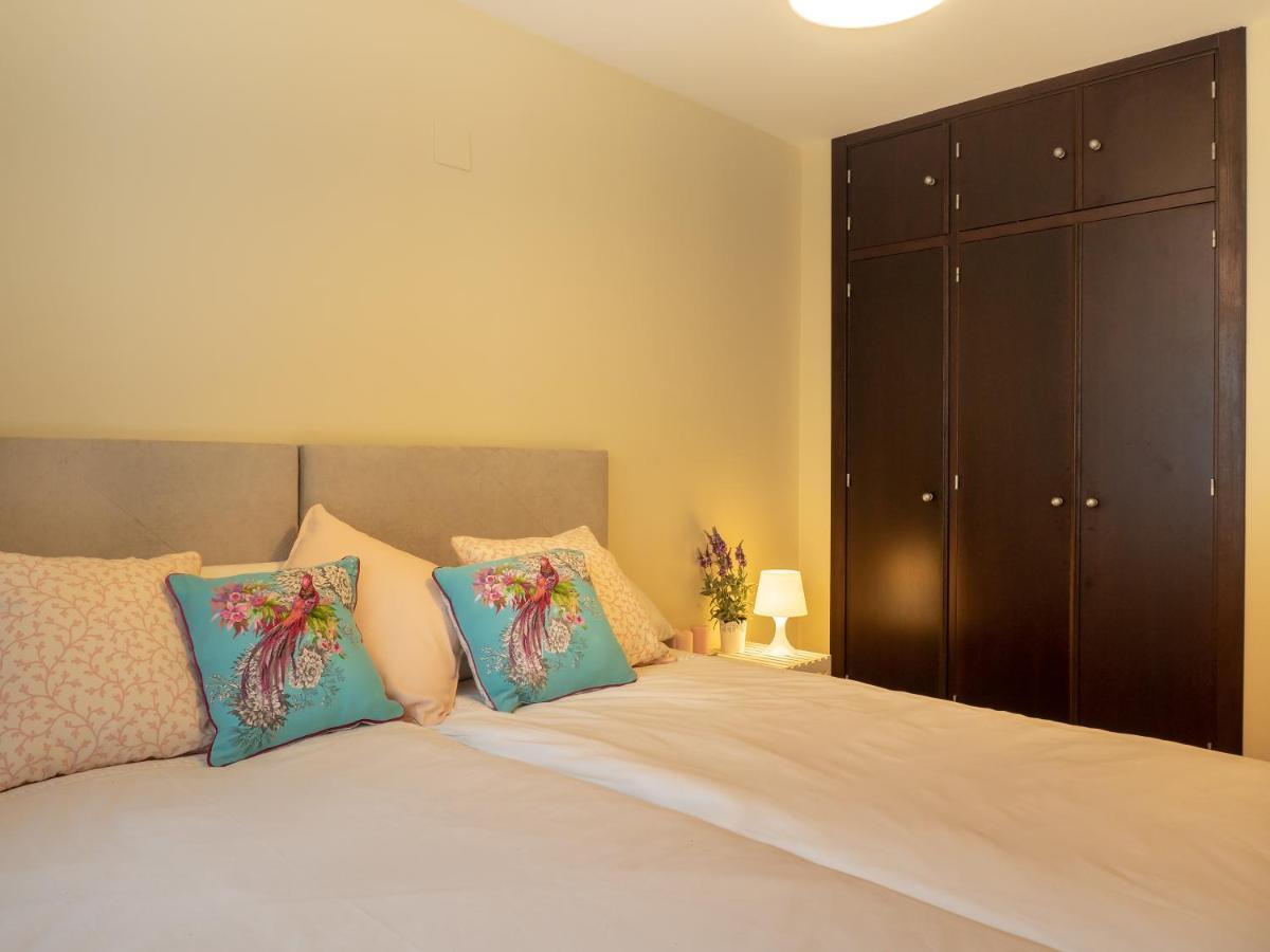 Villa Rosa Luxury Private Large Villa To Rent 마닐바 외부 사진