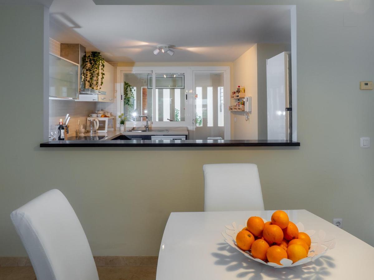 Villa Rosa Luxury Private Large Villa To Rent 마닐바 외부 사진