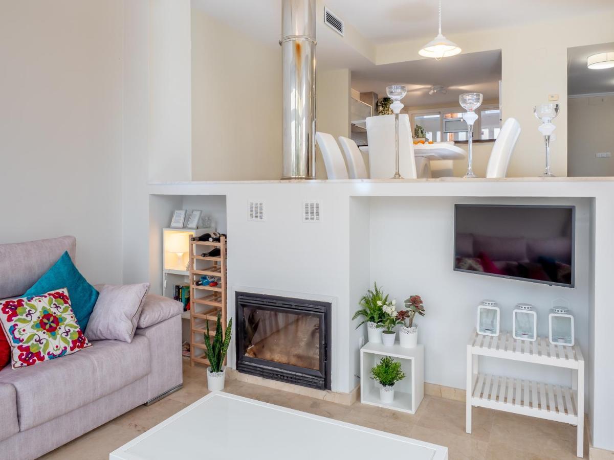 Villa Rosa Luxury Private Large Villa To Rent 마닐바 외부 사진